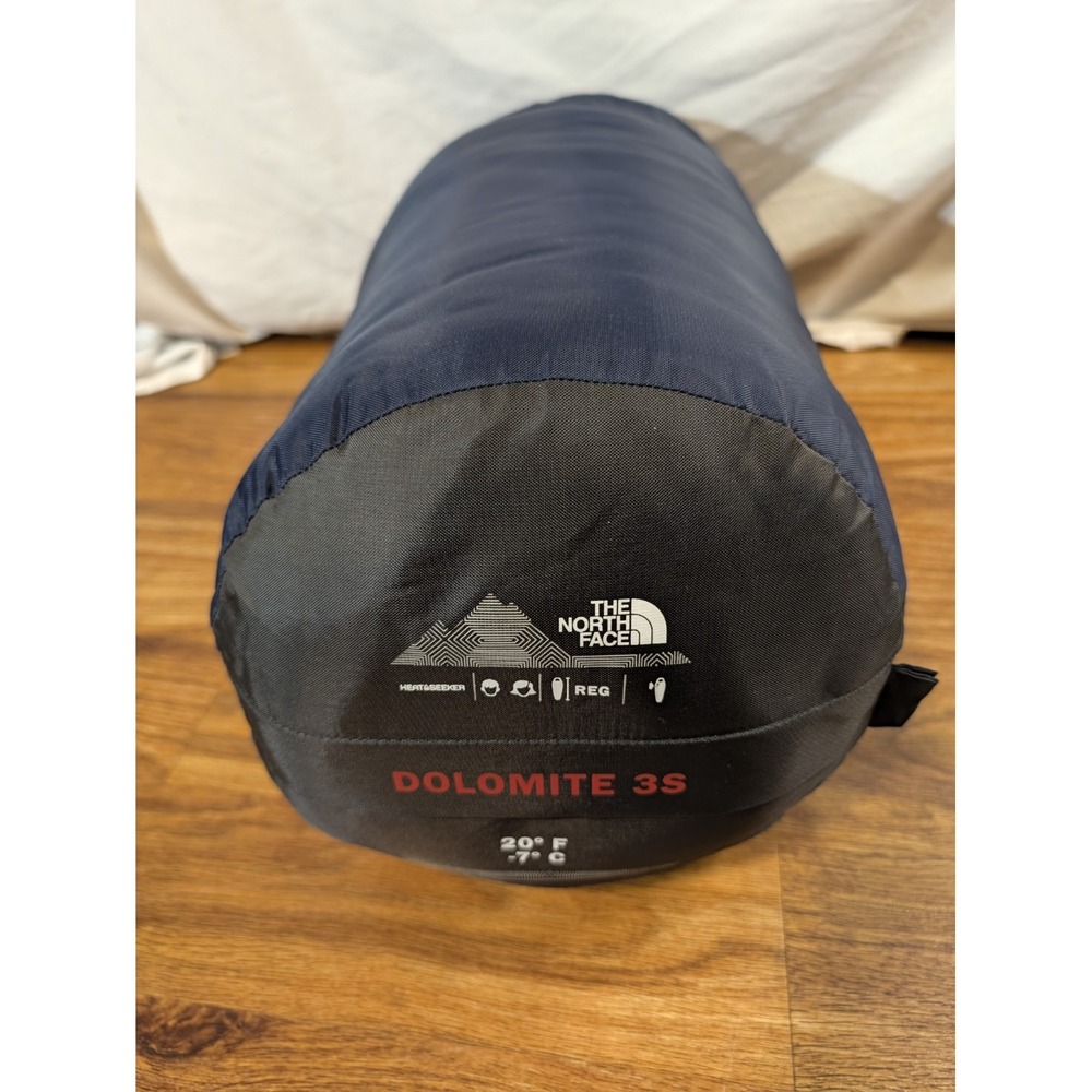 The north face dolomite Double 3s sleeping bag 20' F -7' C Regular Length